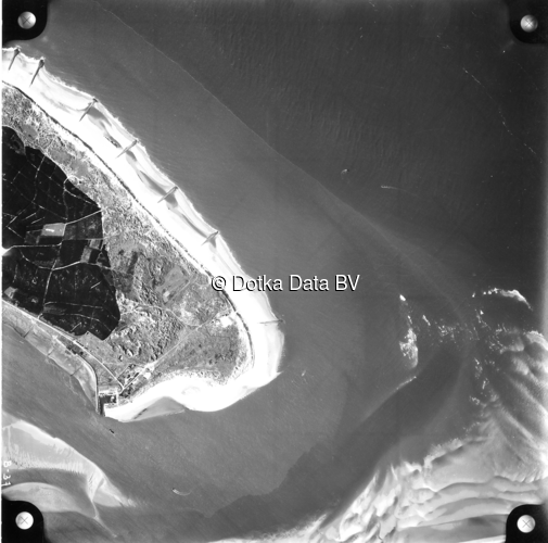 Luchtfoto Vlieland (1958) uit de collectie KADASTER REGULAR Aerial Photos and Maps