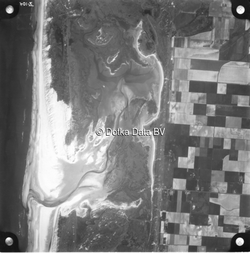 Luchtfoto De Cocksdorp (1958) uit de collectie Kadaster Luchtfoto's en Kaarten