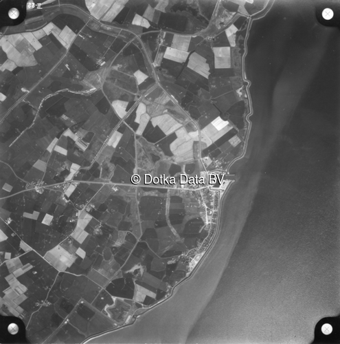 Luchtfoto Oudeschild (1958) uit de collectie Kadaster Luchtfoto's en Kaarten