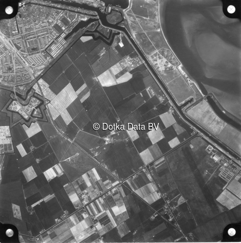 Luchtfoto Den Helder (1958) uit de collectie Kadaster Luchtfoto's en Kaarten