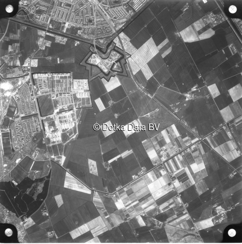 Luchtfoto Den Helder (1958) uit de collectie Kadaster Luchtfoto's en Kaarten