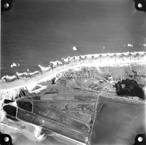 Luchtfoto Vlieland (1958) uit de collectie Kadaster Luchtfoto's en Kaarten