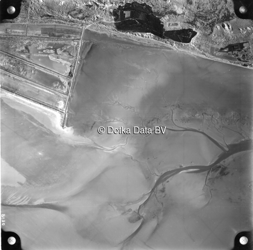 Luchtfoto Vlieland (1958) uit de collectie Kadaster Luchtfoto's en Kaarten