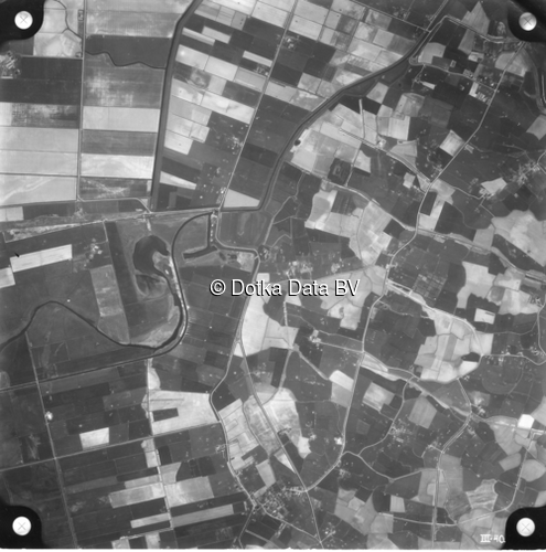 Luchtfoto De Waal (1958) uit de collectie Kadaster Luchtfoto's en Kaarten