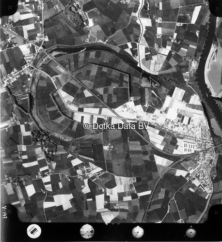 Luchtfoto Zutphen (1973) uit de collectie Kadaster Luchtfoto's en Kaarten