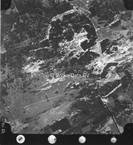 Luchtfoto Otterlo (1973) uit de collectie Kadaster Luchtfoto's en Kaarten