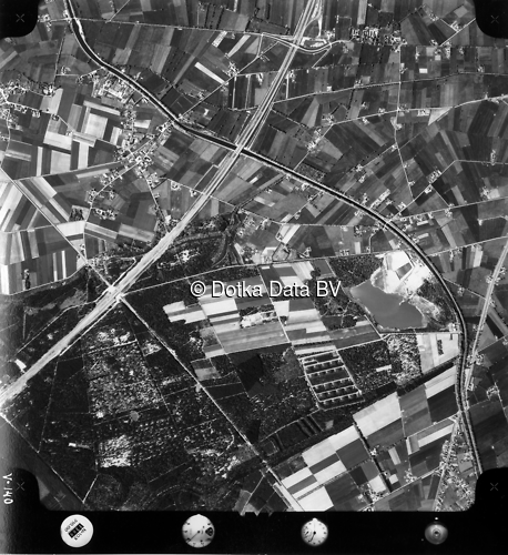 Luchtfoto Lieren (1973) uit de collectie Kadaster Luchtfoto's en Kaarten