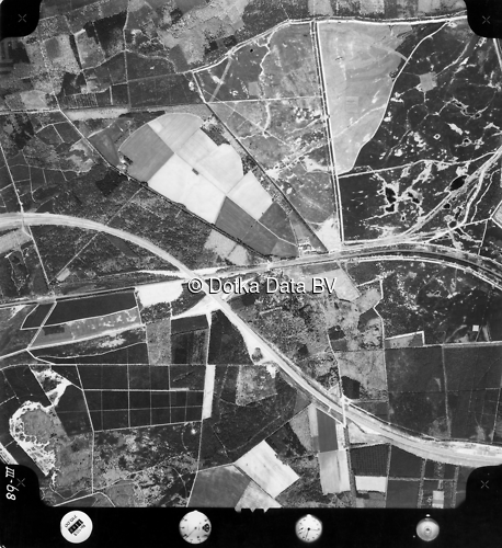 Luchtfoto Radio Kootwijk (1973) uit de collectie Kadaster Luchtfoto's en Kaarten