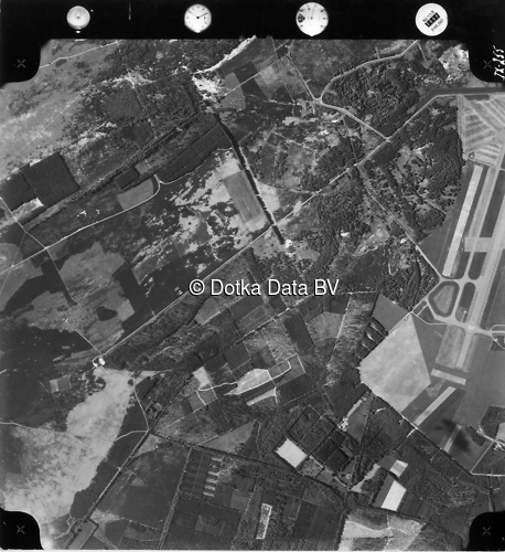 Luchtfoto Otterlo (1973) uit de collectie Kadaster Luchtfoto's en Kaarten