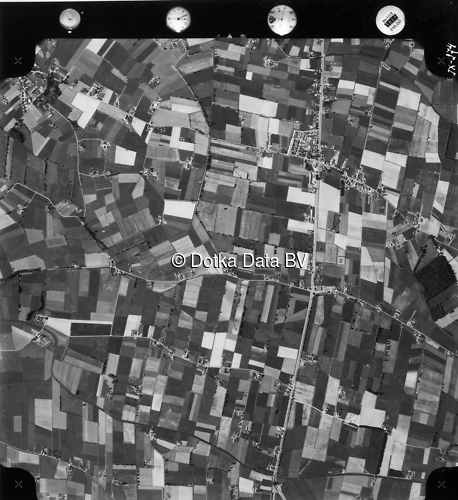 Luchtfoto Toldijk (1973) uit de collectie Kadaster Luchtfoto's en Kaarten