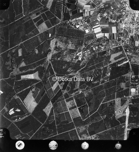 Luchtfoto Beekbergen (1973) uit de collectie Kadaster Luchtfoto's en Kaarten