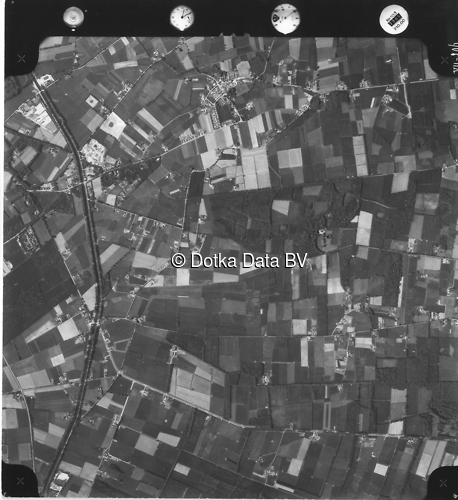 Luchtfoto Hall (1973) uit de collectie Kadaster Luchtfoto's en Kaarten