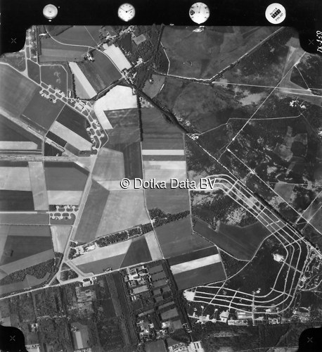 Luchtfoto Arnhem (1973) uit de collectie Kadaster Luchtfoto's en Kaarten
