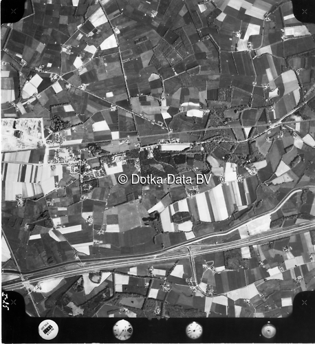 Luchtfoto Deventer (1973) uit de collectie Kadaster Luchtfoto's en Kaarten