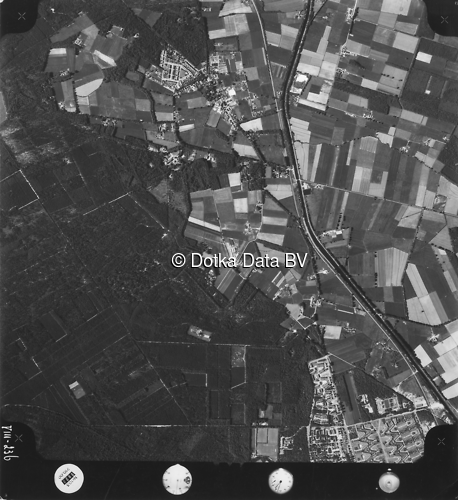 Luchtfoto Laag-Soeren (1973) uit de collectie Kadaster Luchtfoto's en Kaarten