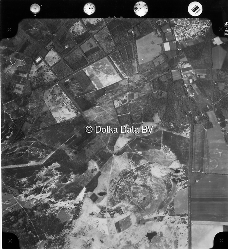 Luchtfoto Hoenderloo (1973) uit de collectie Kadaster Luchtfoto's en Kaarten