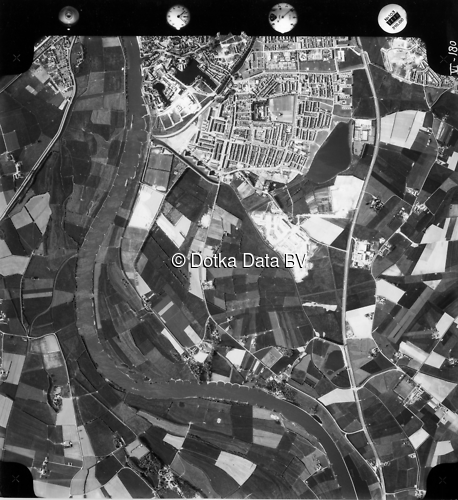 Luchtfoto Zutphen (1973) uit de collectie Kadaster Luchtfoto's en Kaarten