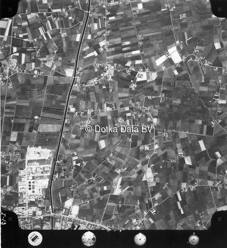 Luchtfoto Apeldoorn (1973) uit de collectie Kadaster Luchtfoto's en Kaarten
