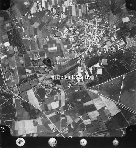 Luchtfoto Uddel (1973) uit de collectie Kadaster Luchtfoto's en Kaarten
