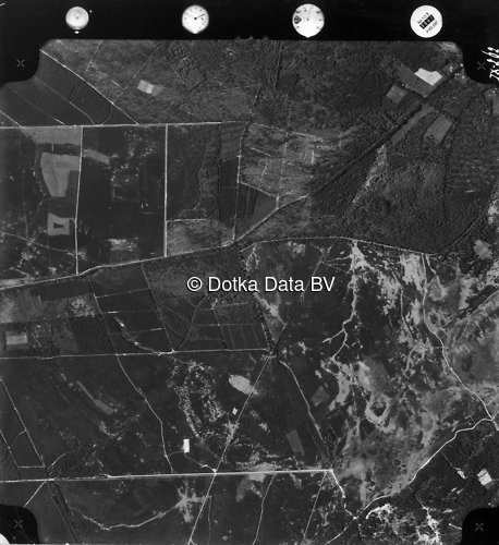 Luchtfoto Rozendaal (1973) uit de collectie Kadaster Luchtfoto's en Kaarten