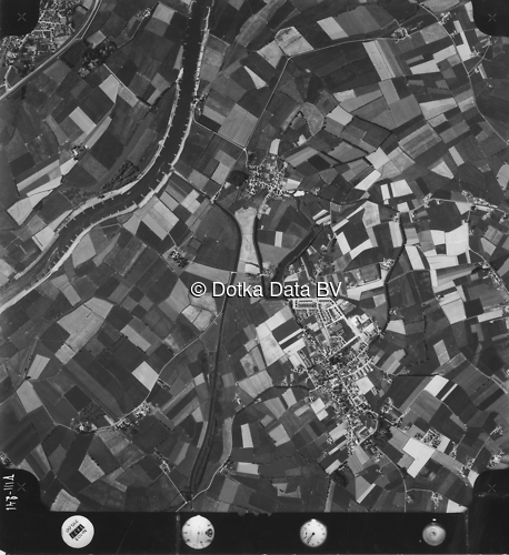 Luchtfoto Bronkhorst (1973) uit de collectie Kadaster Luchtfoto's en Kaarten