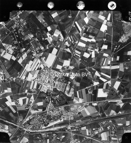 Luchtfoto Eefde (1973) uit de collectie Kadaster Luchtfoto's en Kaarten