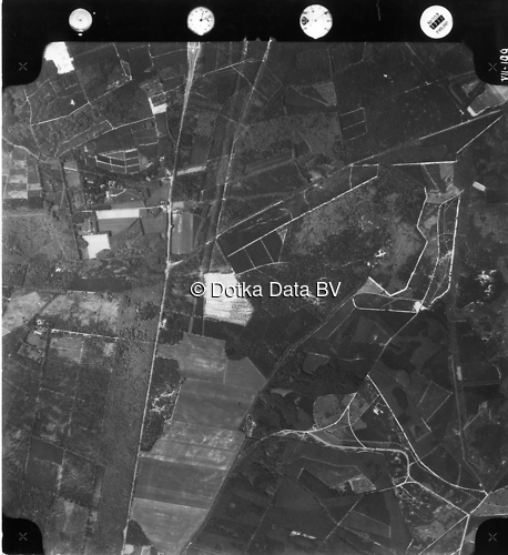 Luchtfoto Loenen (1973) uit de collectie Kadaster Luchtfoto's en Kaarten