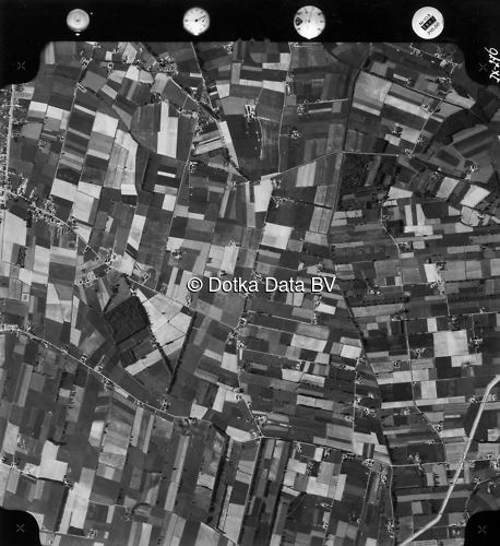 Luchtfoto Toldijk (1973) uit de collectie Kadaster Luchtfoto's en Kaarten