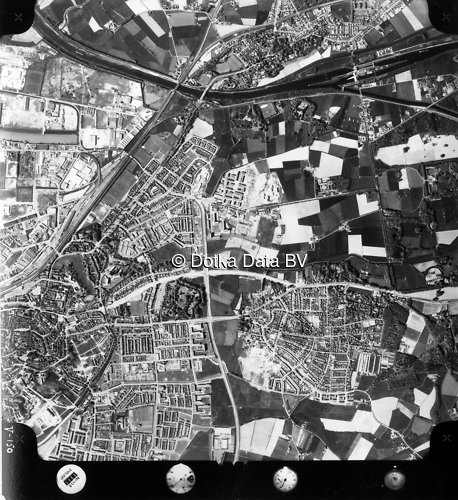 Luchtfoto Zutphen (1973) uit de collectie Kadaster Luchtfoto's en Kaarten