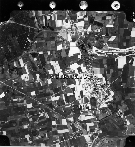 Luchtfoto Voorst (1973) uit de collectie Kadaster Luchtfoto's en Kaarten