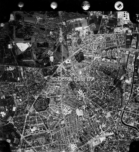 Luchtfoto Apeldoorn (1973) uit de collectie Kadaster Luchtfoto's en Kaarten