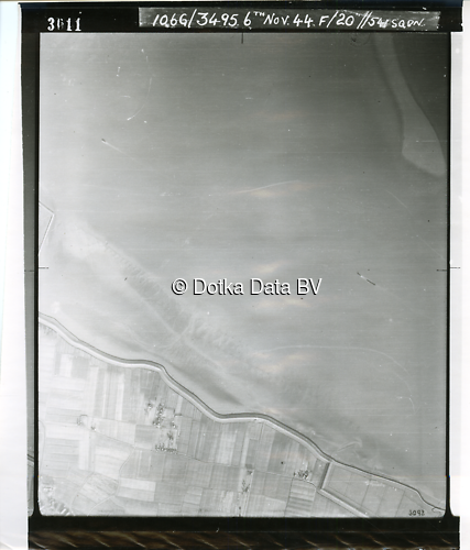 Luchtfoto Delfzijl uit de collectie Kadaster WOII Luchtfoto's