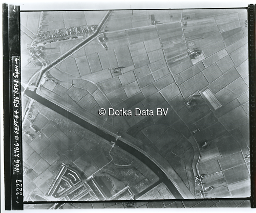 Luchtfoto Groningen uit de collectie Kadaster WOII Luchtfoto's