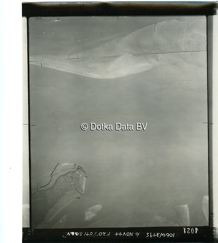 Luchtfoto Finsterwolde (1944) uit de collectie Kadaster WOII Luchtfoto's