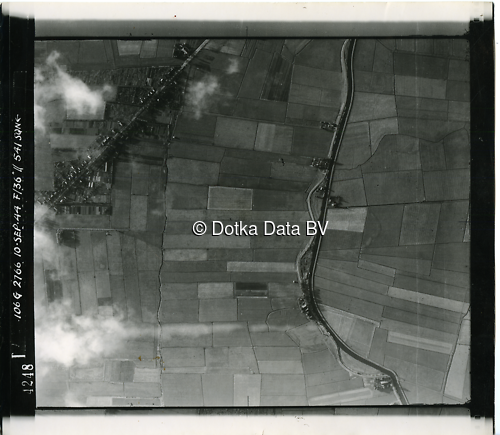 Luchtfoto Groningen (1944) uit de collectie Kadaster WOII Luchtfoto's