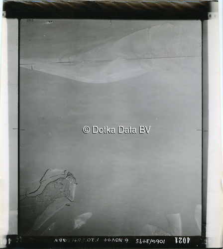 Luchtfoto Finsterwolde uit de collectie Kadaster WOII Luchtfoto's