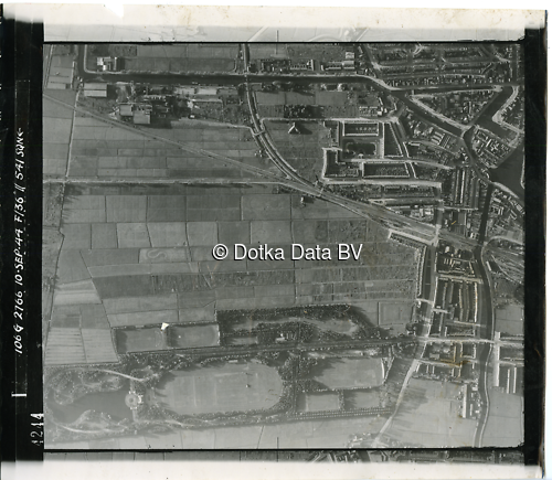 Luchtfoto Groningen (1944) uit de collectie Kadaster WOII Luchtfoto's