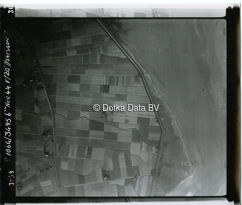 Luchtfoto Eemshaven uit de collectie Kadaster WOII Luchtfoto's