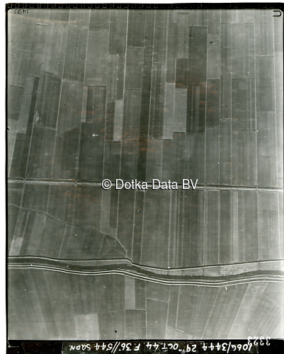 Luchtfoto Nieuw Beerta (1944) uit de collectie Kadaster WOII Luchtfoto's