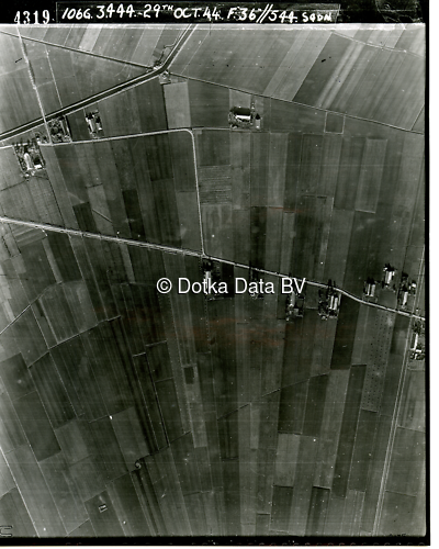 Luchtfoto Beerta (1944) uit de collectie Kadaster WOII Luchtfoto's