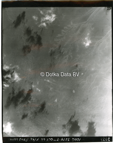 Luchtfoto Drieborg (1944) uit de collectie Kadaster WOII Luchtfoto's