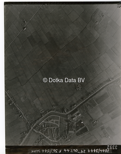 Luchtfoto Groningen (1944) uit de collectie Kadaster WOII Luchtfoto's