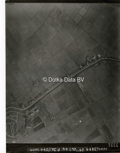 Luchtfoto Groningen (1944) uit de collectie Kadaster WOII Luchtfoto's