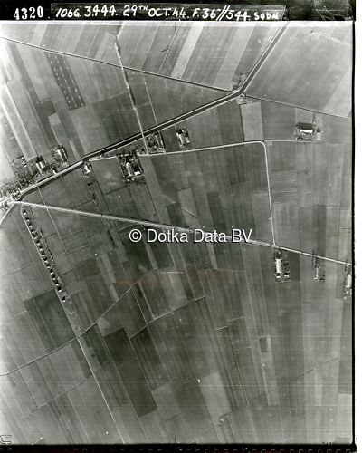 Luchtfoto Beerta (1944) uit de collectie Kadaster WOII Luchtfoto's