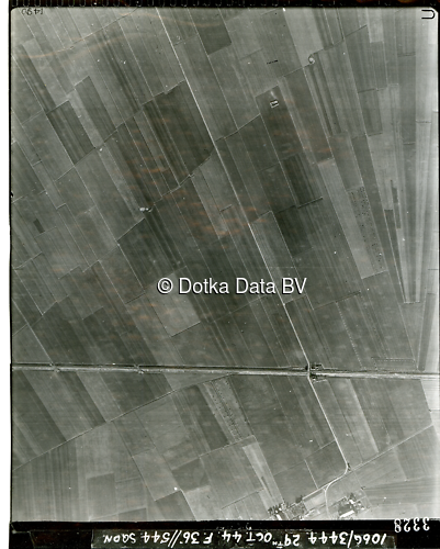 Luchtfoto Beerta (1944) uit de collectie Kadaster WOII Luchtfoto's