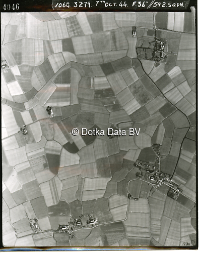 Luchtfoto Godlinze (1944) uit de collectie Kadaster WOII Luchtfoto's