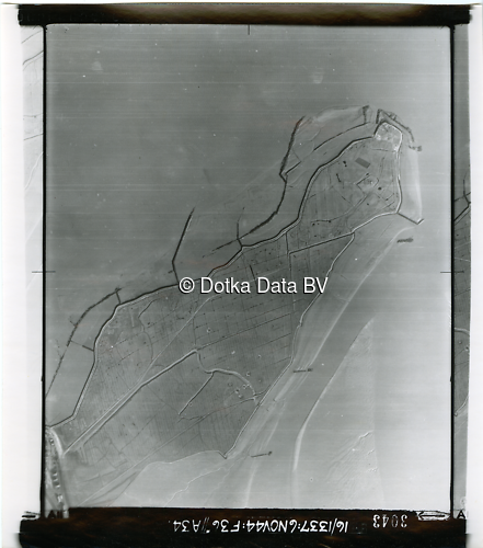 Luchtfoto Termunten (1944) uit de collectie Kadaster WOII Luchtfoto's