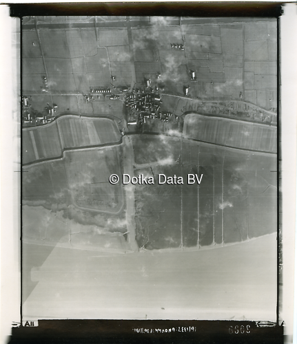 Luchtfoto Emden (1944) uit de collectie Kadaster WOII Luchtfoto's