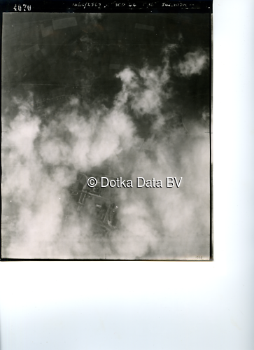 Luchtfoto (1944) uit de collectie Kadaster WOII Luchtfoto's