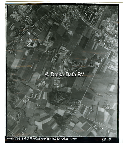 Luchtfoto Antwerpen (1944) uit de collectie Kadaster WOII Luchtfoto's